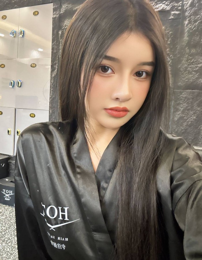 妻子初次接受三人行小说,电影在线播放
